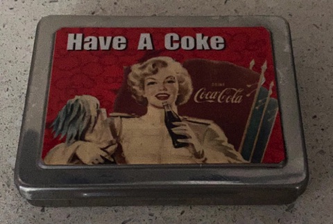 07783-1 € 12,50 coca cola sigarettenhouder chroom afb dame have a coke.jpeg
